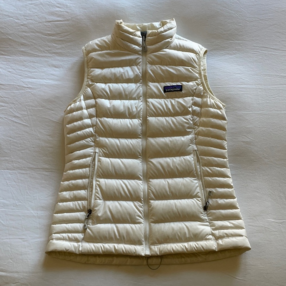 Patagonia White Women’s Vest (size XS)